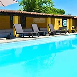 Летний дом Casa De Campo Colmeal